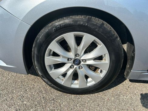 Used 2015 Subaru Legacy 2.5i Premium AWD/4WD image 29