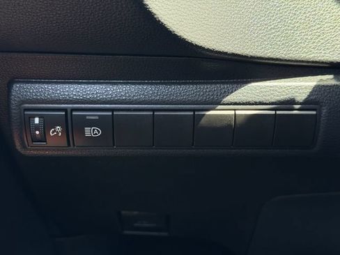 Used 2025 Toyota Corolla LE FWD image 20