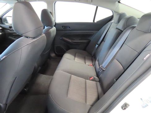 Used 2025 Nissan Altima 2.5 SV image 29