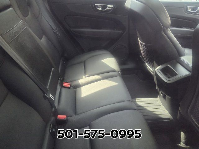 Used 2021 Volvo XC60 T5 Momentum w/ Protection Package Premier AWD/4WD image 10