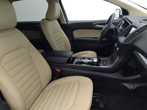 Used 2020 Ford Edge SEL image 21