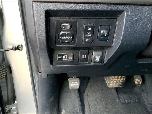 Used 2020 Toyota Tundra SR5 image 32