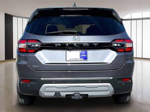 Certified 2025 Honda Pilot EX-L image 5