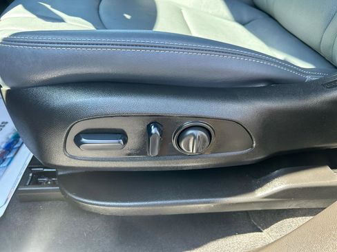 Used 2024 Buick Enclave Essence FWD image 14