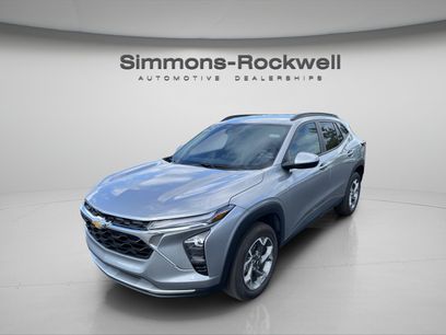 Used 2025 Chevrolet Trax LT