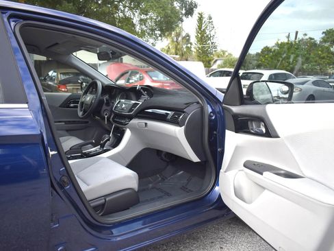 Used 2016 Honda Accord LX image 15