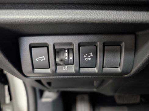 Used 2025 Subaru Outback Premium image 25