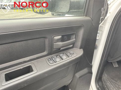 Used 2022 RAM 5500 Tradesman w/ Chrome Appearance Group AWD/4WD image 31