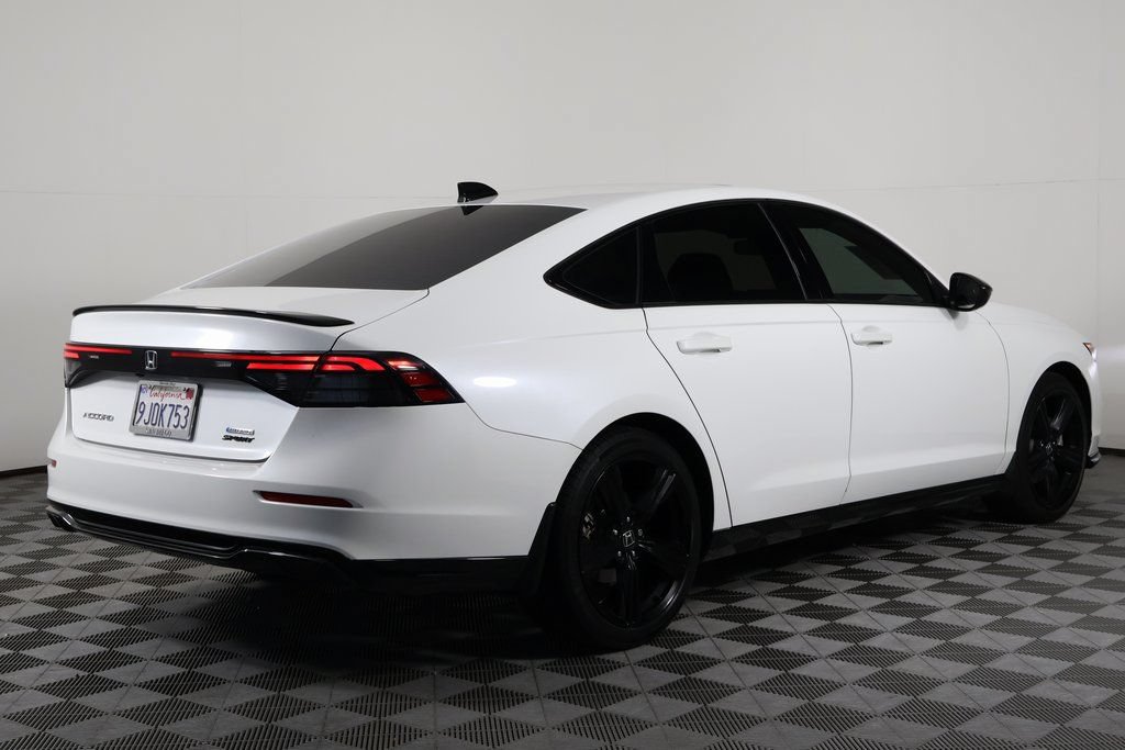 Used 2024 Honda Accord Sport image 4