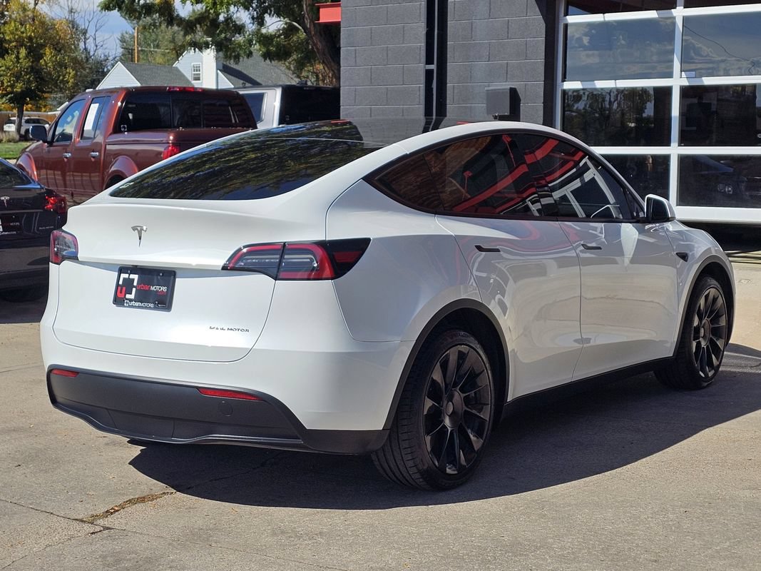 Used 2023 Tesla Model Y Long Range AWD/4WD image 9
