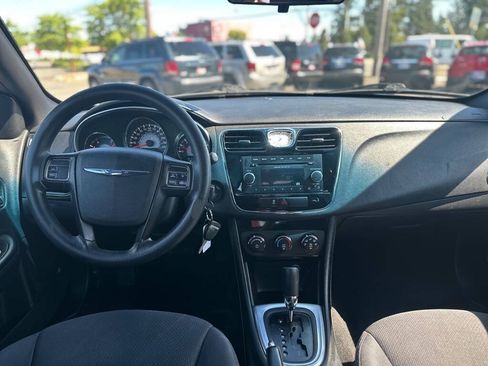 Used 2013 Chrysler 200 LX FWD image 19