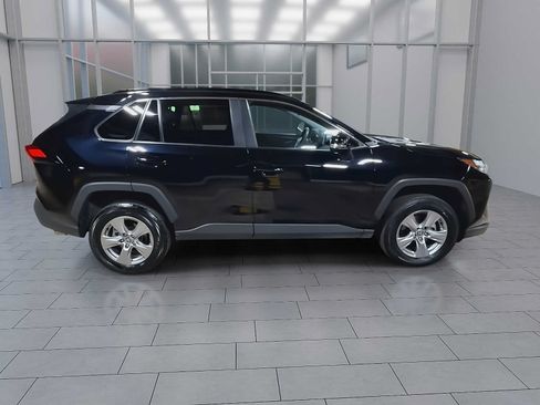 Used 2025 Toyota RAV4 XLE AWD/4WD image 9