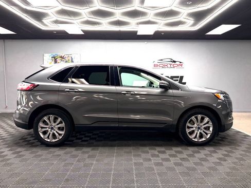 Used 2022 Ford Edge Titanium w/ Equipment Group 301A AWD/4WD image 16