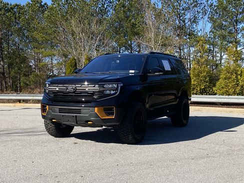 Used 2025 Ford Expedition Tremor image 13