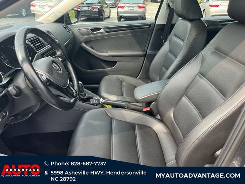 Used 2017 Volkswagen Jetta SEL image 25