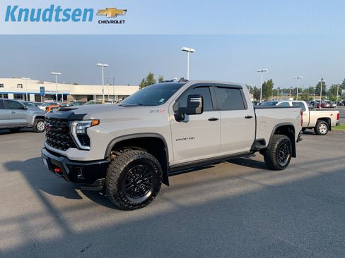 Used 2025 Chevrolet Silverado 2500 ZR2 w/ LPO, Dark Essentials Package AWD/4WD image 3