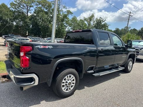 Used 2025 Chevrolet Silverado 2500 LT w/ Convenience Package AWD/4WD image 5