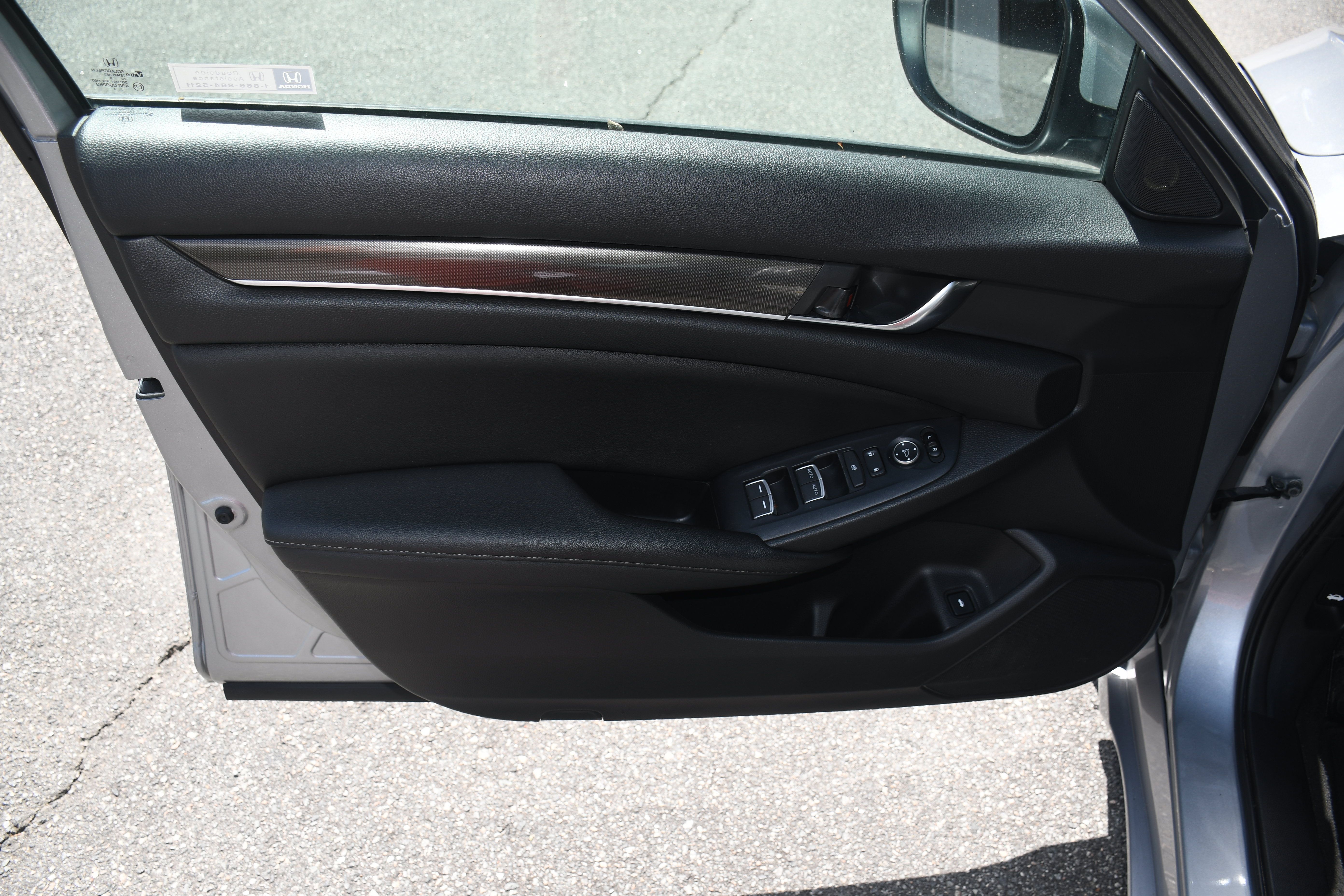 Used 2019 Honda Accord Sport image 9