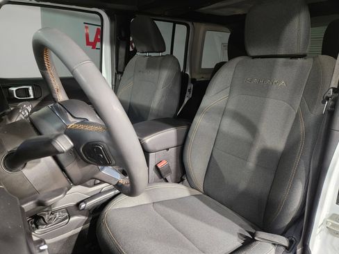 Used 2024 Jeep Wrangler Unlimited Sahara AWD/4WD image 24