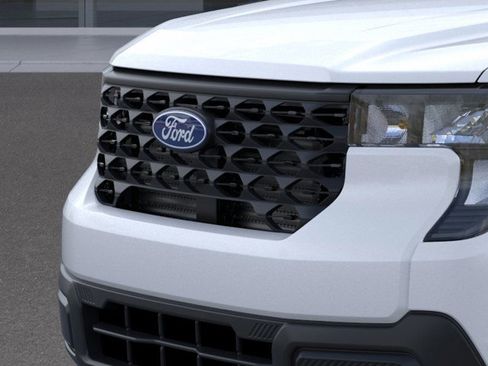 New 2025 Ford Maverick XL image 18