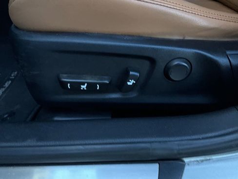 Used 2016 Lexus IS 200t image 11