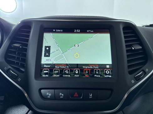 Used 2023 Jeep Cherokee Altitude Lux AWD/4WD image 15