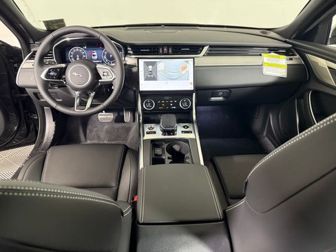 Used 2024 Jaguar XF R-Dynamic SE AWD/4WD image 16