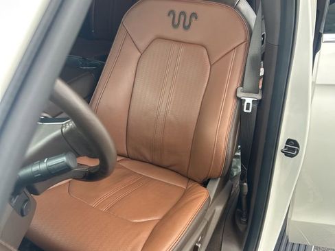 Used 2022 Ford Expedition King Ranch AWD/4WD image 5