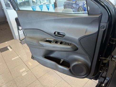 Used 2020 Nissan Kicks S image 21