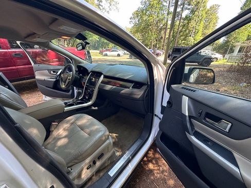 Used 2012 Ford Edge Limited w/ Vision Pkg AWD/4WD image 19