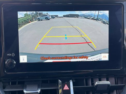 Used 2025 Toyota Corolla Cross XLE FWD image 21