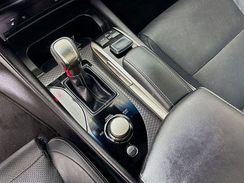 Used 2018 Lexus GS 350 F Sport image 17