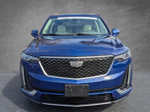 Certified 2024 Cadillac XT6 Premium Luxury image 8