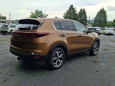 Used 2020 Kia Sportage LX AWD/4WD image 9