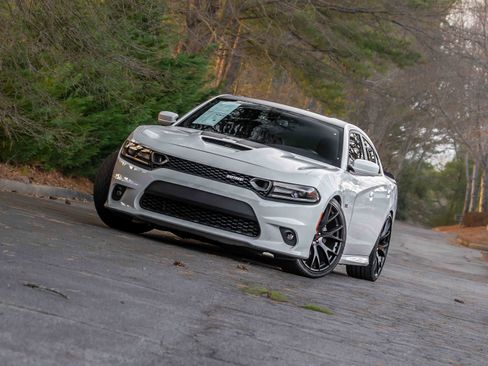 Used 2019 Dodge Charger Scat Pack w/ Daytona Edition Group image 22