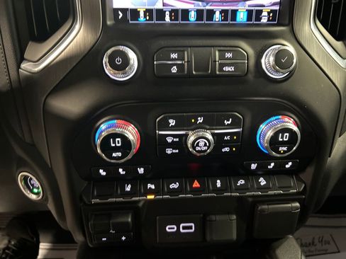 Used 2023 GMC Sierra 2500 Denali AWD/4WD image 17