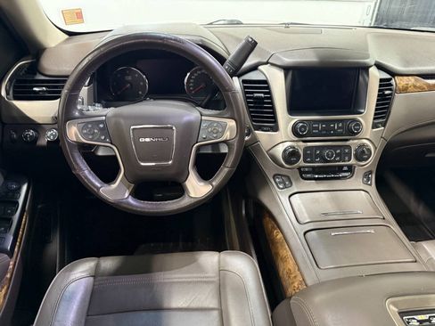 Used 2015 GMC Yukon Denali w/ Open Road Package AWD/4WD image 7