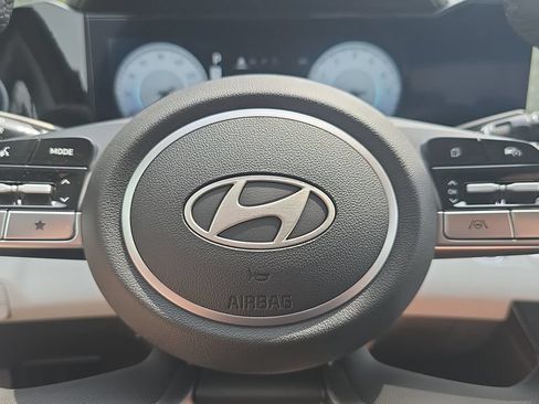 New 2026 Hyundai Elantra Limited FWD image 12