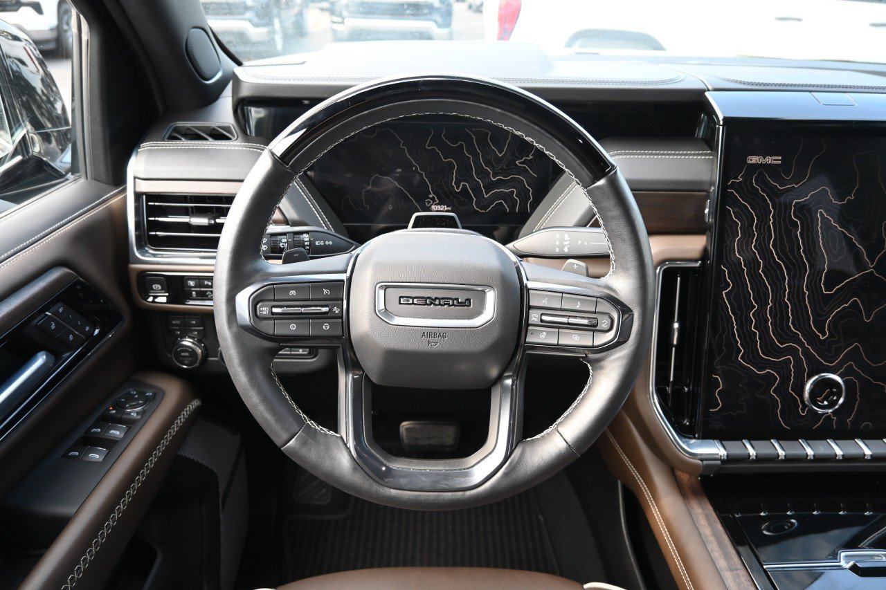 Certified 2025 GMC Yukon Denali Ultimate AWD/4WD image 10