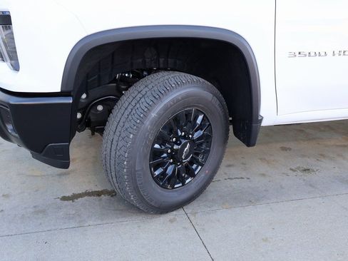 New 2026 Chevrolet Silverado 3500 W/T AWD/4WD image 32