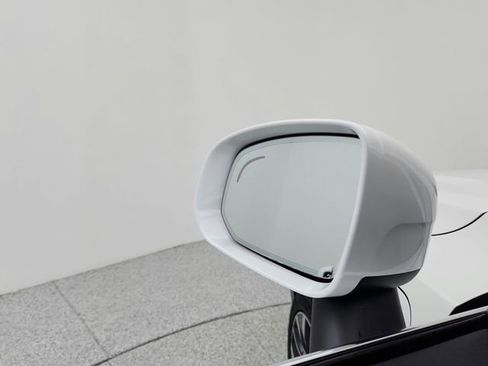 New 2025 Volvo XC90 T8 Plus w/ Protection Package Premier image 27