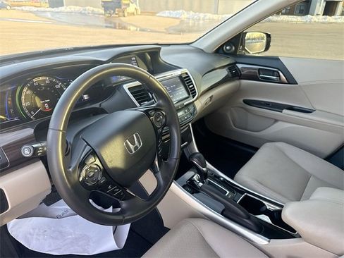 Used 2017 Honda Accord EX-L image 21