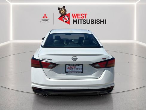 Used 2024 Nissan Altima 2.5 SR FWD image 5