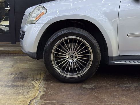 Used 2009 Mercedes-Benz GL 450 4MATIC image 4