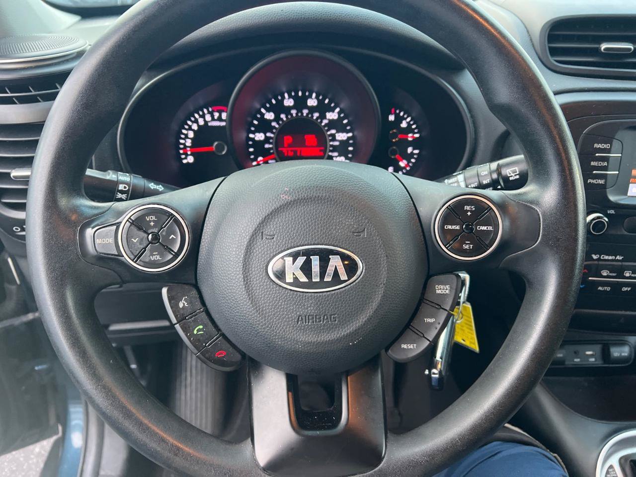 Used 2017 Kia Soul + FWD image 9