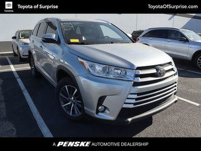 Used 2017 Toyota Highlander SE