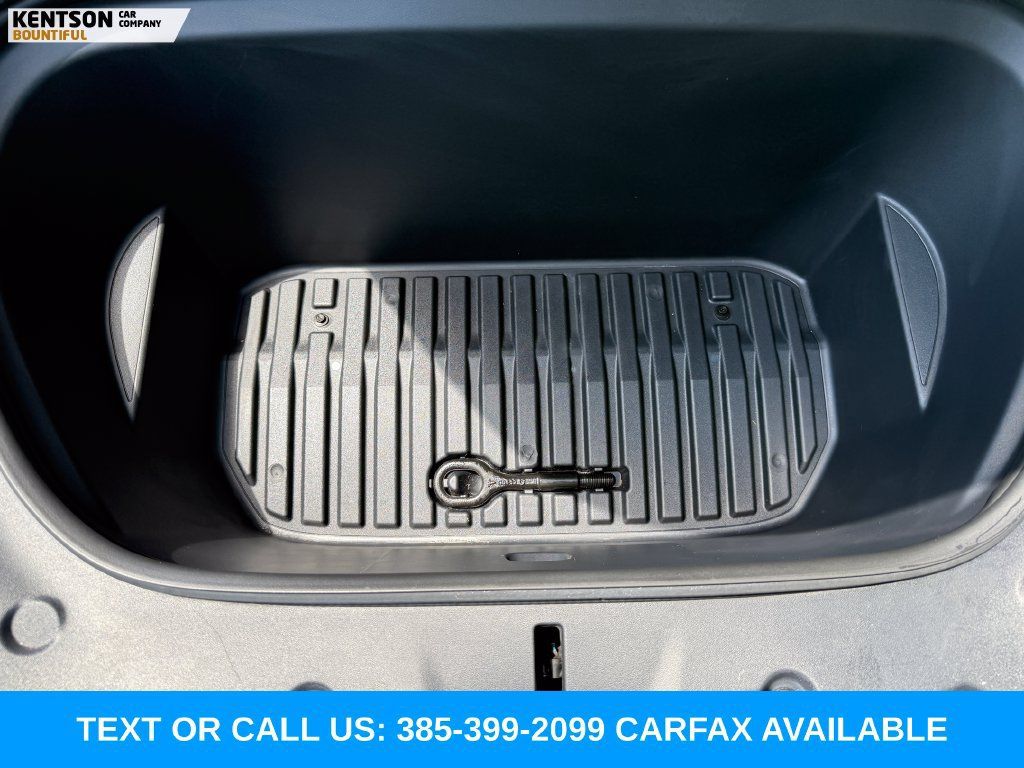 Used 2023 Tesla Model Y Long Range AWD/4WD image 33