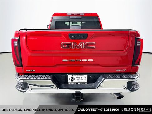 Used 2024 GMC Sierra 2500 SLT w/ SLT Premium Package image 6