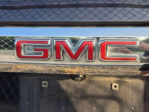 Used 2023 GMC Yukon SLT RWD image 7