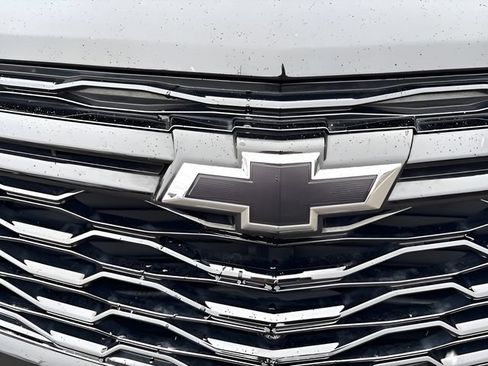 Used 2024 Chevrolet Equinox Premier AWD/4WD image 24